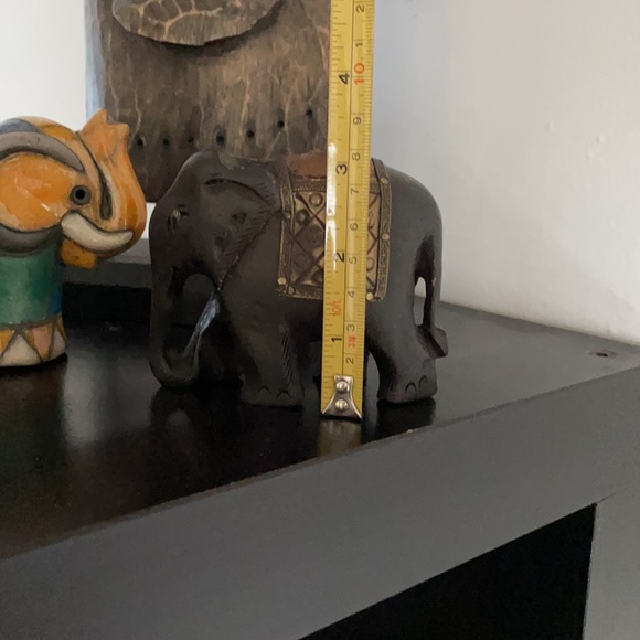 Two lucky elephant - Picture 8 of 11